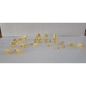 Lot of‎ 23 Miniature Animals Yellow